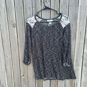 Motherhood Maternity lightweight sweater long sleeve size small